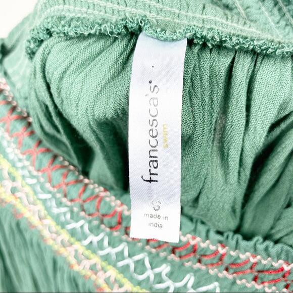 Francesca's Green Embroidered Off The Shoulder Top Sz S - Picture 6 of 7